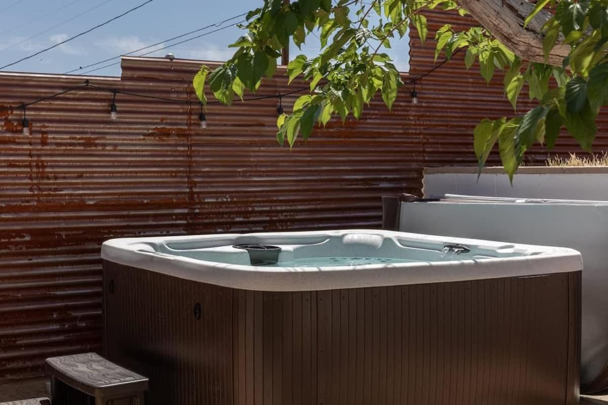 Joshua Tree - Le Tout Petit W Hot Tub Luaran gambar